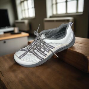 Privo Clarks White LEATHER Sneakers Hiking Style Shoes Size 5